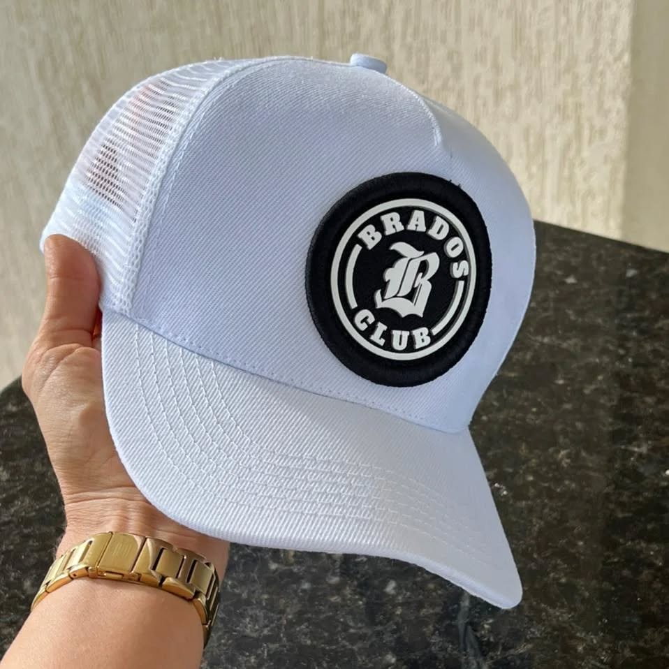 Boné Brado's Club Branco Trucker